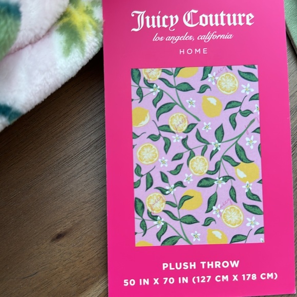Juicy Couture Plush Throw Blanket with Lemons - NWT - Picture 7 of 7